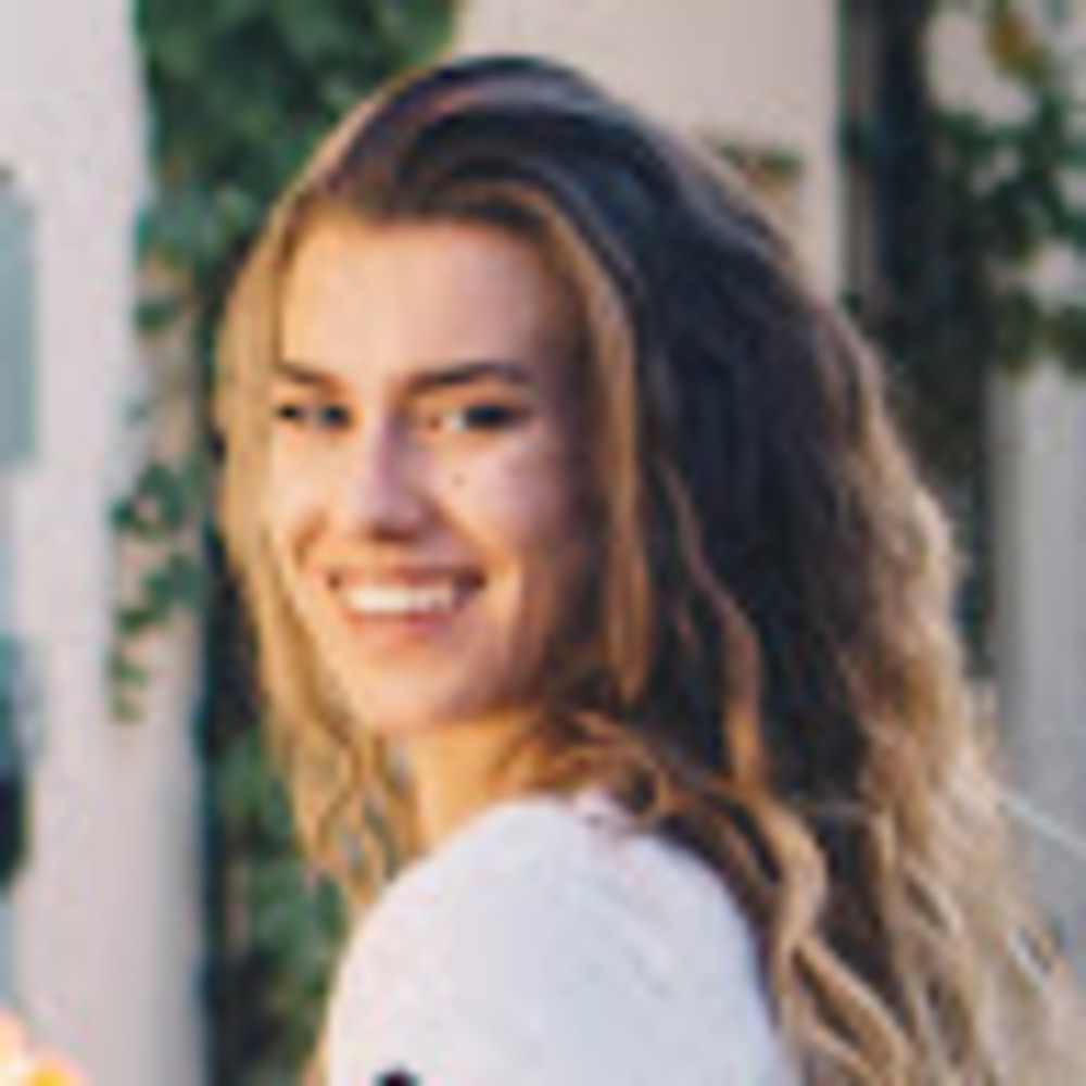 Meet your Posher, Brenna